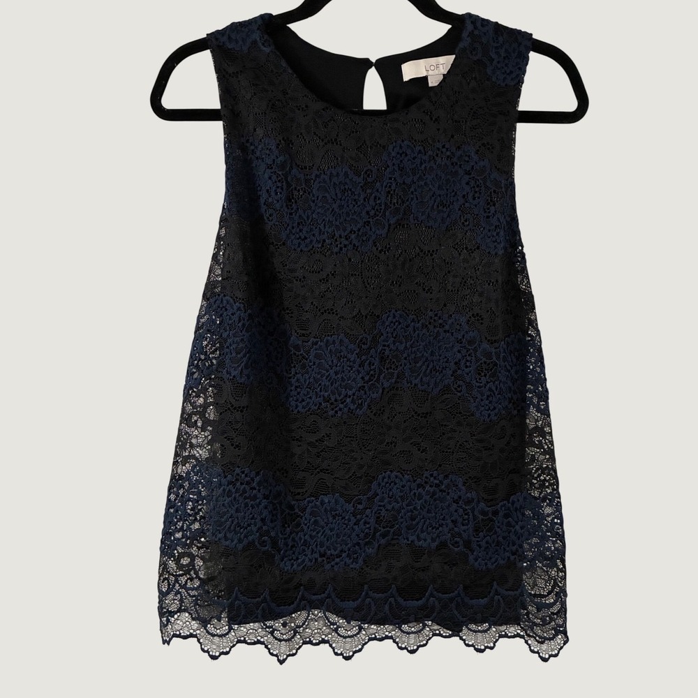 LOFT Grunge Navy Blue Black Floral Lace Sleeveless Blouse Keyhole Back Size 6